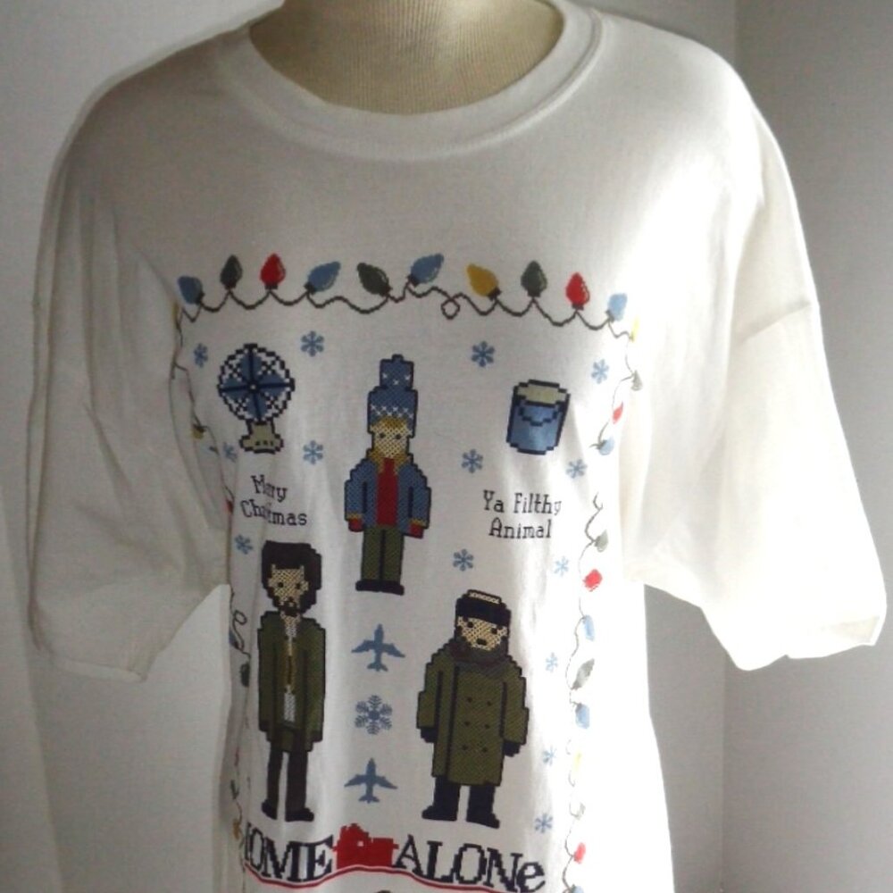 Home Alone Graphic Pop T Shirt" Merry Christmas Ya Filthy Animal" Unisex (NN)
